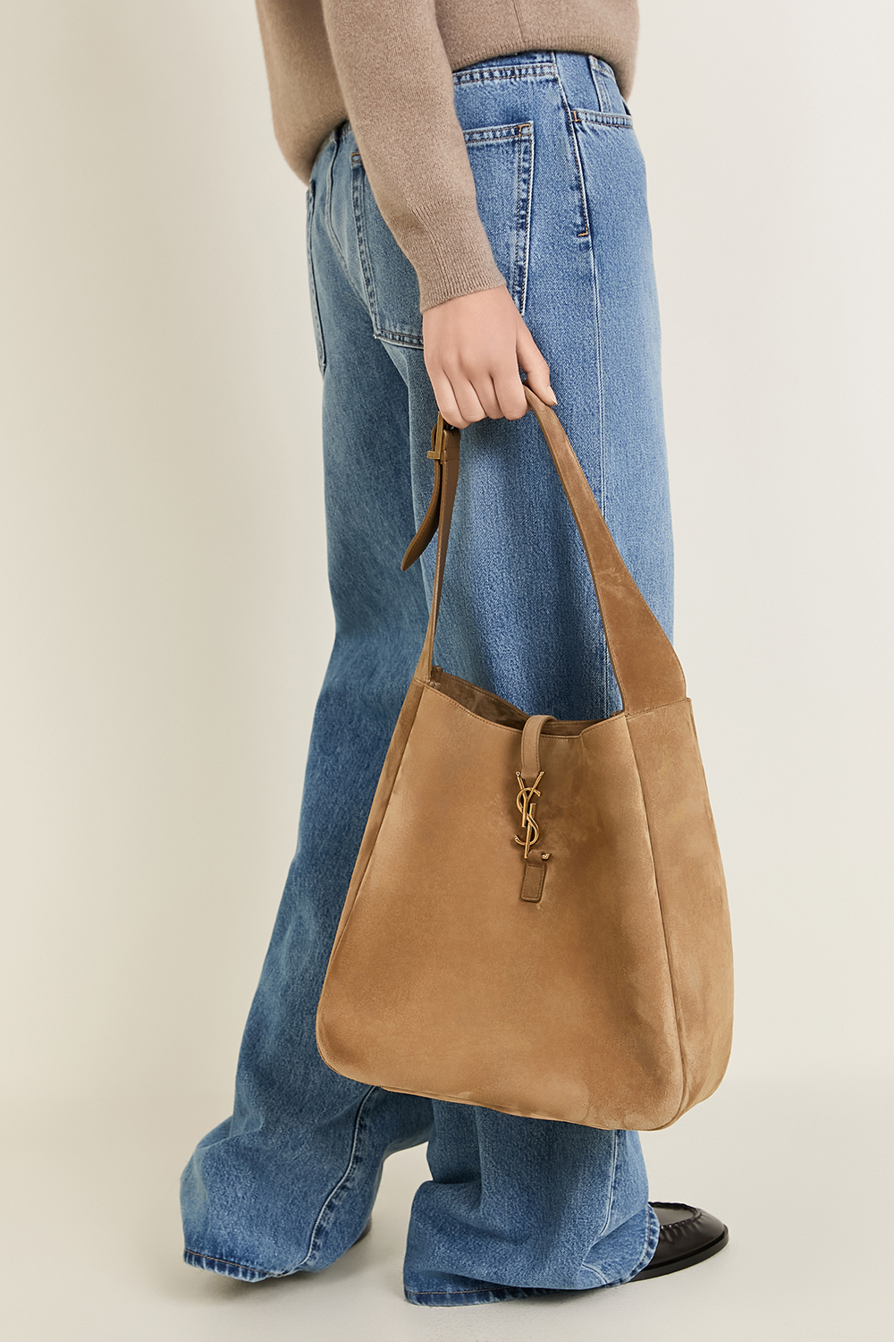 תמונת כל הלוק של תיק כתף לה 5 A 7 בגודל סמול